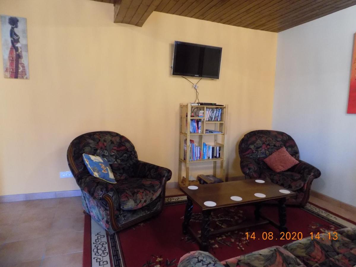 Les Papillons Villa Vrolle Екстериор снимка